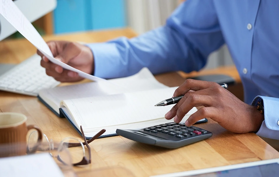 Comment gérer 100 000 FCFA par mois comme un investisseur