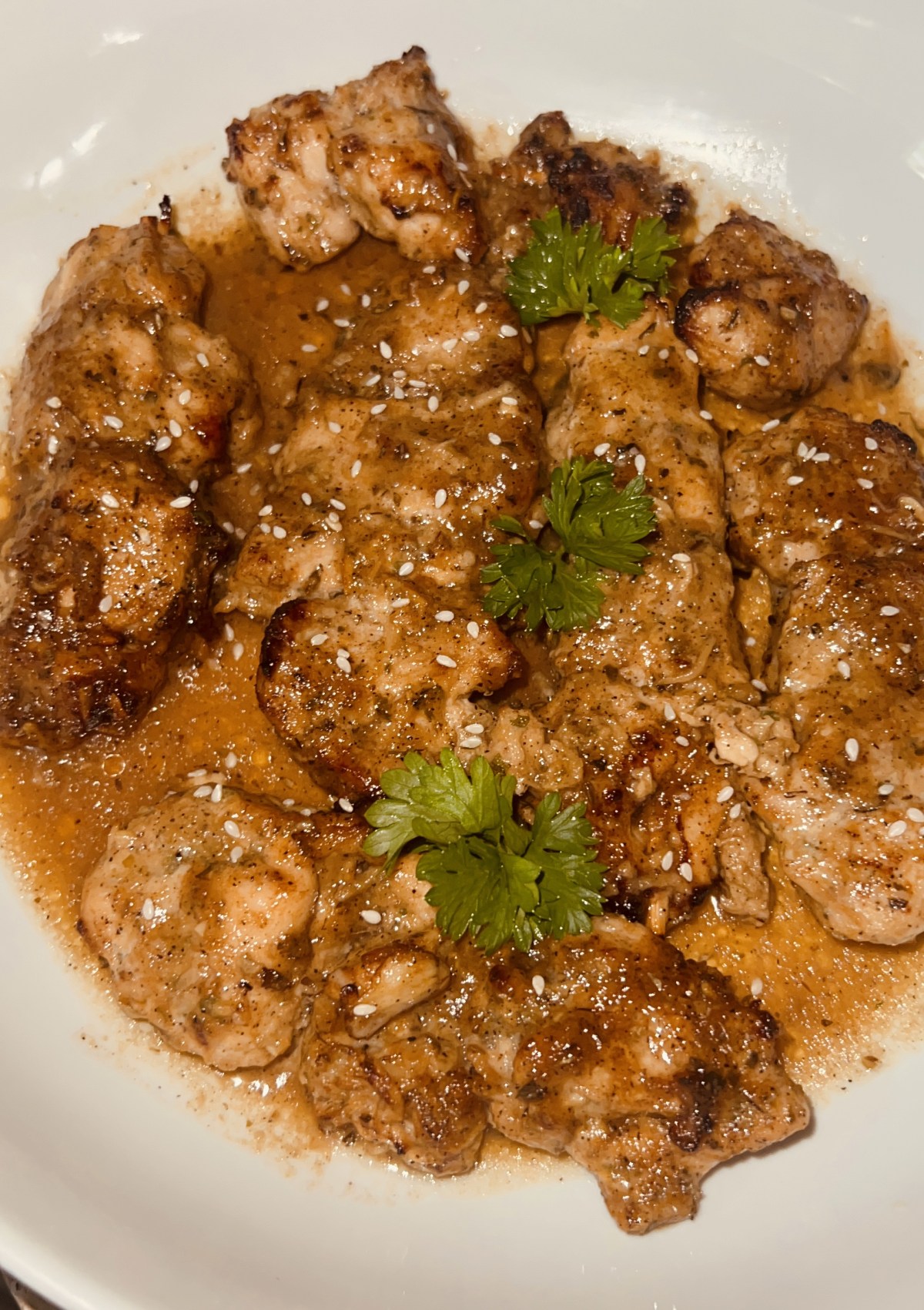 Suprême de blanc de poulet dans son jus